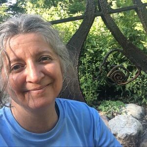 Meet your Posher, Lisa